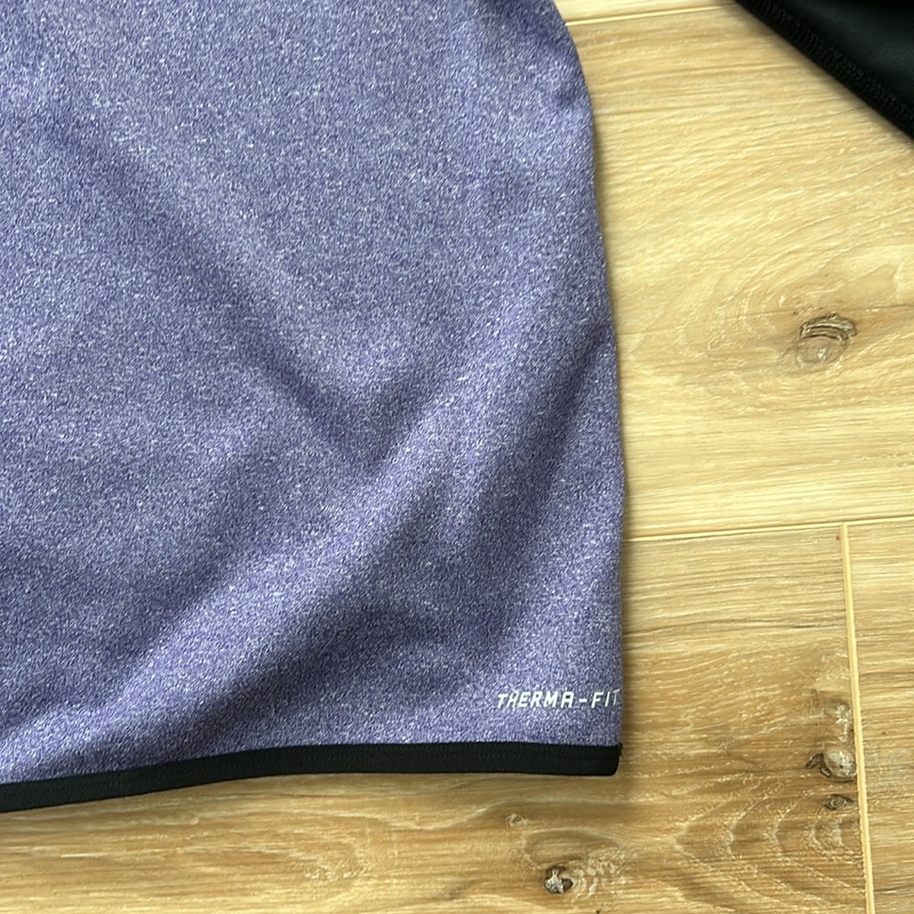 Women’s Nike therma fit hooded sweatshirt - Picture 8 of 10